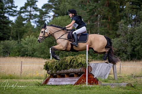 Onnistunut maastorata siivitti Aino Lindblomin ja Tinnecarrig Benin voittoon Hattulassa.