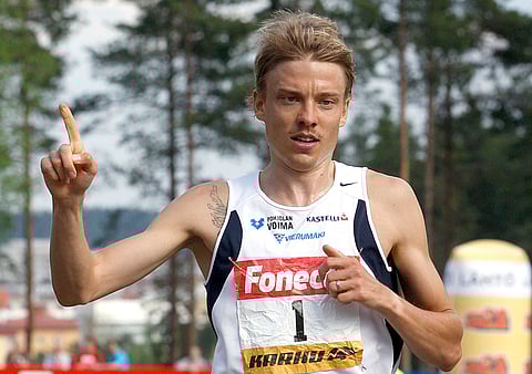 Jukka Keskisalo aikoo hankkia C-kortilleen käyttöä. "Haluan ainakin kerran kokeilla, miltä ihan oikea ravilähtö tuntuu."