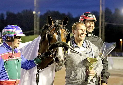 Hannu ja Mikko Laakkonen saavat jännittää Manny Musclesia kriteriumfinaalissa. Kuvassa veljekset Always Readyn ja Kari Rosimon kanssa. Kuva: Anu Leppänen