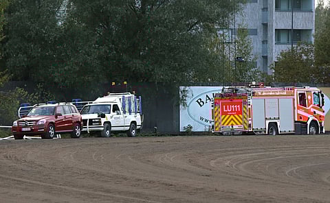 Rehulan Nopeen irrottamiseksi ojasta tarvittiin pelastuslaitosta. Kuva: Pekka Salonen