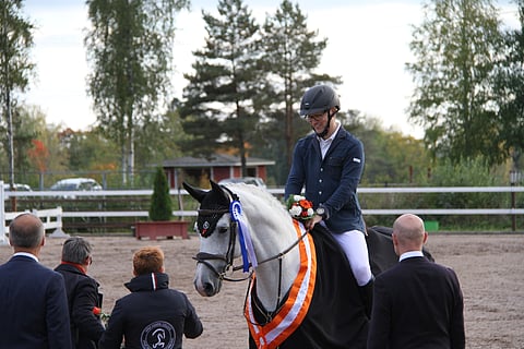 Clarimore ja Tomi Jalkanen ovat voittoputkessa; ratsukko voitti muutama viikko sitten Pohjola Silver Tourin finaalin.
