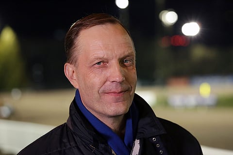 Mikko Salminen pääsi juhlimaan viime viikonloppuna Villinmiehen Tammakilvan voittoa Liinan Säihkeen kasvattajan roolissa.