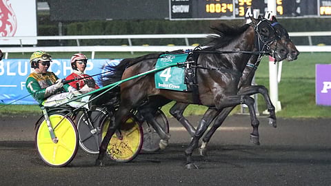 Tim Tetrickillä oli sateessa aurinkoinen ilta, kun hän ajoi iso voiton Rebuffilla.