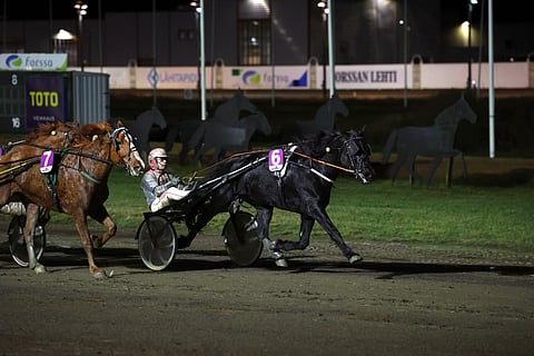 Spik Loke torjui Myllyn Valtin voittoväännössä.