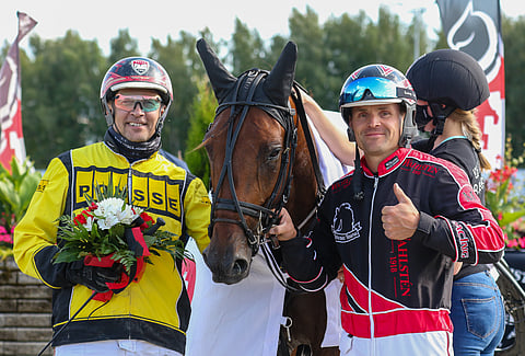 Djokovic ja Matti Nisonen (oik.) ovat lähteneet talveksi Ruotsin turneelle.