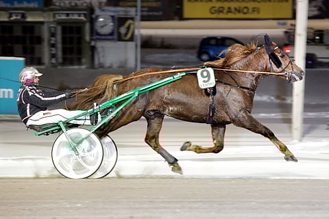 Tuuskanen päätti viime kautensa voittoon Vermossa. Talvisäässä syntyi ennätys 24,5.