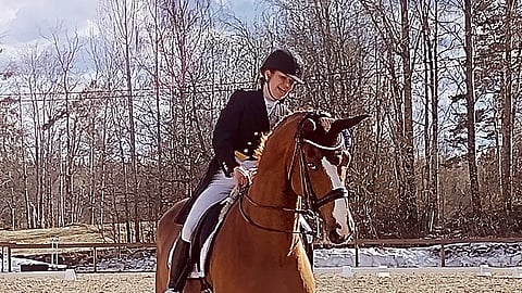 Laura Sassin ratsastama Guru nappasi viikonloppuna kaksi ruusuketta. 