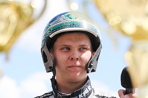 Sakari Talikka pääsee lokakuussa pukemaan sinivalkoiset ajovärit ylleen.