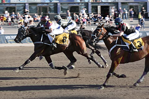 Campari Jet menestyi Janita Antti-Roikon kanssa Suomen montélähdöissä.