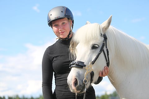 Gerda-Eerika Viinanen ja räjähtävän nopea Svala.