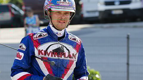 Olli Koivunen on Toto65-kierroksen avainohjastaja. Hevosurheilu luottaa enemmän MIco Mickiin turkulaiskuskin suosikeista.