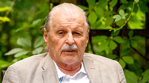 Kokenut traumatologi, Töölön tapaturma-asemalla uransa tehnyt kirurgi Ilkka Tulikoura kehoittaa käyttämään turvavarusteita.