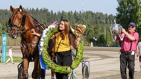 V.G. Voitto Alexandra Grönfors-Jurvelinin ja Jukka Grönforsin kera.