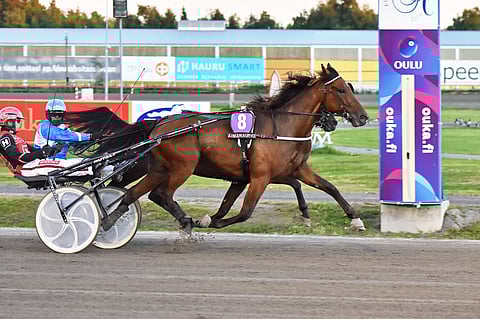 Äimärautiolla perjantaina neljä voittoa napannut Santtu Raitala lasketteli Conrads Kickoffilla varmaksi ykköseksi ennen mainion vastuksen antanutta Special Gunia.