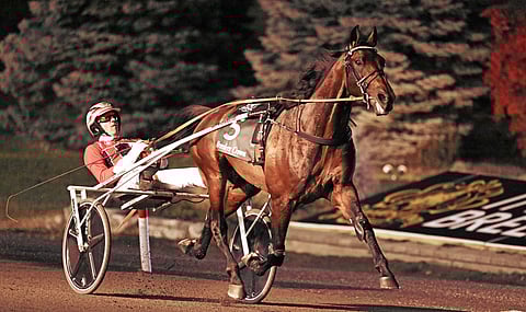 Dexter Dunn ja Ecurie D saapuivat maaliin muiden edellä Breeders Crown Open Trotin finaalissa lauantai-iltana. 