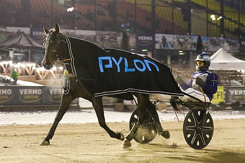 Superlauantain 75-peli käynnistyi vain kolmen prosentin pelisosuuden keränneen Hierro Bokon yllätysvoitolla.