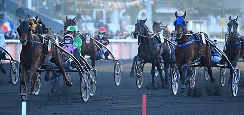 Nicolas Bazire laskettelee Hooker Berryn (12) Prix du Bourbonnais -lähdön voittoon.