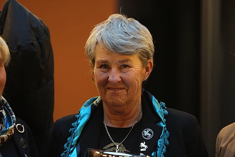 Olympiakomitean vastaus viime hetken verryttelyä koskevaan  kysymykseen: "Kultaa, kultaa!". Kyra Kyrklund uppoutui kiireettömästi muistelemaan Seoulin tapahtumia ennen kotiutumistaan hektiseltä Helsingin keikalta. 