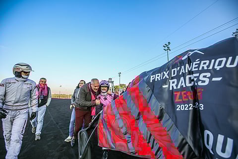 Nicolas Bazire saa Hooker Berryn,  joulukuun 11. päivän ajokkinsa takaisin - myös Prix du Bourbonnaisissa tuli voitto. 