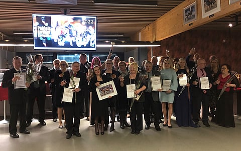 Pohjois-Karjalan ravigaalassa palkittiin maakunnan vuoden 2022 parhaat hevoset ja hevosihmiset.