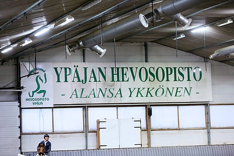 Hevosopiston ja Pauliina Mansikkamäen kohtaaminen Helsingin käräjäoikeudessa lähestyy.