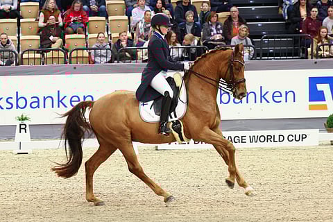 Emma Kanerva ja Greek Air helmikuussa Neumünsterissä.