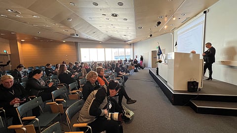 Alijäämä puhutti. 