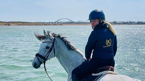 Nuori ratsastaja Hedwig Wikström ja Chiara's Charm aloittavat kauden Westergellersenistä, joka myös Luhmühleninä tunnetaan. 