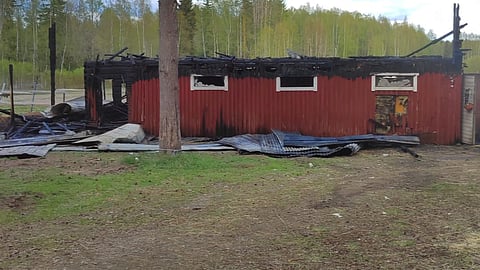 Talli paloi purkukuntoiseksi perjantaina klo 15 maissa.