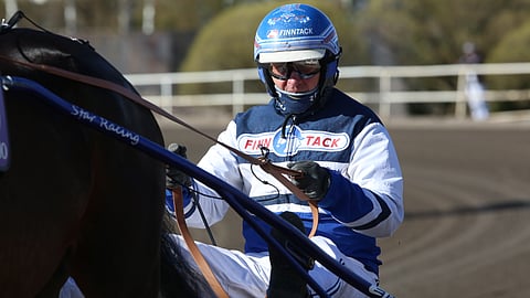 Pekka Korpi ei ole lainkaan tyytyväinen kaikkien raviratojen olosuhteisiin.