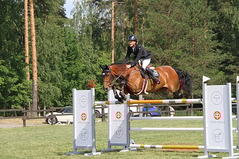 Madis Mornalla ajeli Herbertillä voittoon Ypäjällä. 