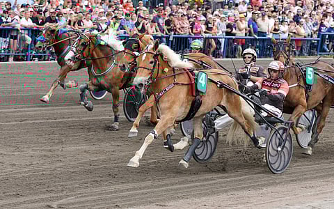 Suven Sametti puristi keulapaikalta toisen osamatkan voittajaksi.