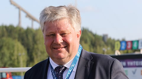 Helmikuussa Hippoksen valtuuskunnan puheenjohtajaksi valittu Pekka Kaikkonen avasi tiistain tilaisuuden antia.