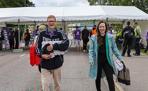 Eduskunnan Hevosystävien Seuran puheenjohtaja Hilkka Kemppi vieraili viime kesänä Kouvolan Kuninkuusraveissa.