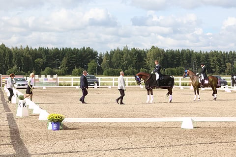 Kilpailutoiminta on urheiluliiton kovaa ydintä, mutta näkymät synkkenevät jäsenmäärien, sponsoreiden ja valtionavustusten suhteen. Pohjola jatkaa ensi vuonnakin. 