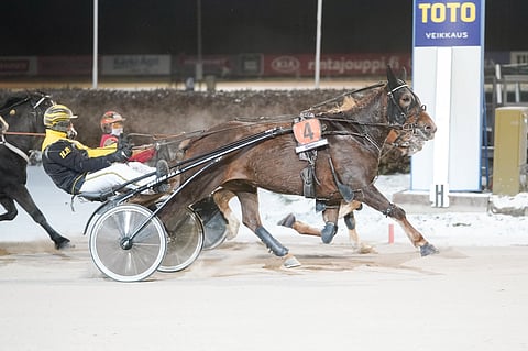 Henri Bollström laski Hurman Vieskerillä (4) niukasti Hissun Turbon ohi.