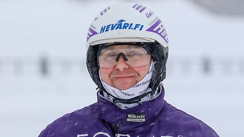 Antti Ripatti on aktiivinen hevosharrastaja.