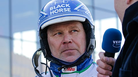 Jyrki Tammimetsä valmentaa ja ohjastaa Mythosta.