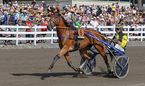 Henri Bollström ajaa Kyle Webiä.