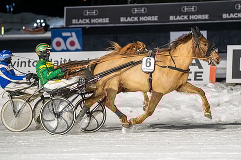 Mette-Marit vyöryi vakuuttavasti voittoon Teivon perjantairaveissa.