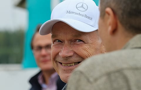 Voitollinen vuosi – Christer Sandholmin hevoset ravasivat huippukauden ja yritykselle plusmerkkisen tuloksen