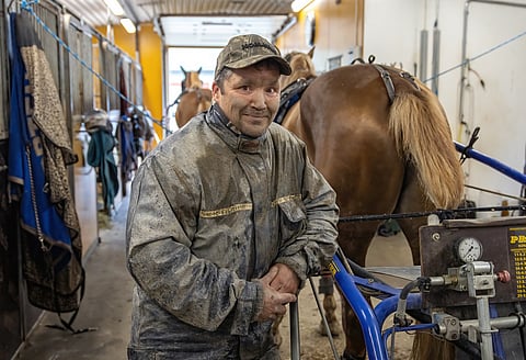 Jani Ruotsalainen juhlii syntymäpäiviään työn merkeissä.