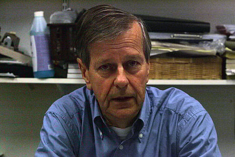 Clasu Jensen mietti mahdollisimman tehokasta tapaa auttaa mahdollisimman montaa esteratsastajaa. Ja keksi hyvän. 