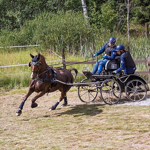 Talvikki Järvinen ja Kassander Savijärvellä 2022.
