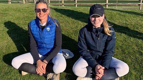 Suomen joukkueen kaksi kokeneempaa: Annina Nordström ja Aura Vasama. 