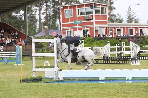 Valtteri Gundersbyn Clavina vesihaudalla viime vuonna. 