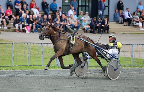 Amanda Evo rattaillaan Henri Bollström.