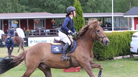 Linnea Haukilehto ja Kai-Keikari Ypäjällä.