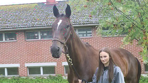Nuori Isabella Therman ja Altesse du Domaine.