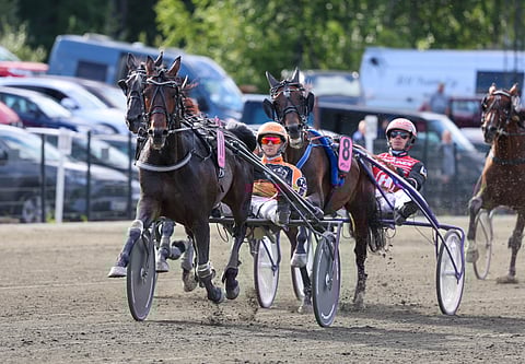 Excusez Moi aloitti Suomessa vakuuttavasti.